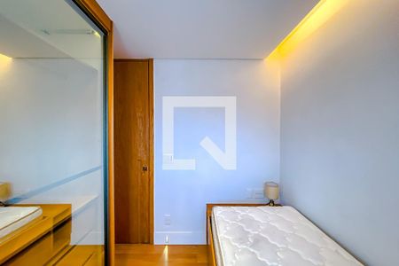 Quarto de apartamento para alugar com 2 quartos, 56m² em Vila Regente Feijó, São Paulo