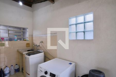 Casa à venda com 110m², 3 quartos e 3 vagasLavanderia