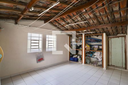 Casa à venda com 110m², 3 quartos e 3 vagasQuarto de Serviço