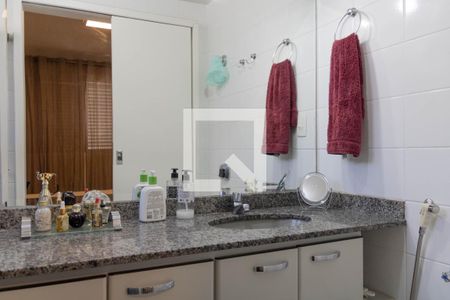 Apartamento à venda com 113m², 3 quartos e 2 vagasBanheiro da Suíte