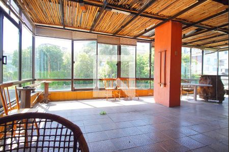 Casa à venda com 520m², 4 quartos e 5 vagasTerraço - Salão de Festas