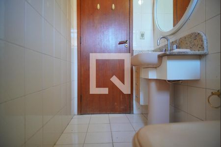 Casa à venda com 520m², 4 quartos e 5 vagasBanheiro da Suíte 1