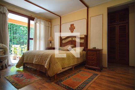 Casa à venda com 520m², 4 quartos e 5 vagasSuíte 2