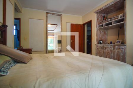 Casa à venda com 520m², 4 quartos e 5 vagasSuíte 2