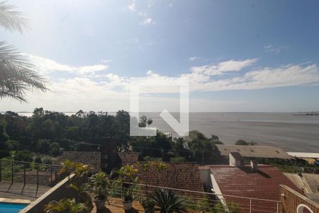 Casa à venda com 596m², 6 quartos e 4 vagas Casa à venda com 596m², 6 quartos e 4 vagasVista