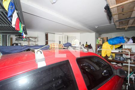 Casa à venda com 596m², 6 quartos e 4 vagas Casa à venda com 596m², 6 quartos e 4 vagasGaragem