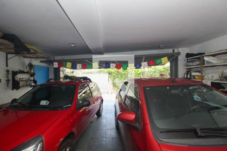 Casa à venda com 596m², 6 quartos e 4 vagas Casa à venda com 596m², 6 quartos e 4 vagasGaragem