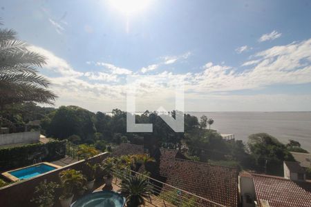 Casa à venda com 596m², 6 quartos e 4 vagas Casa à venda com 596m², 6 quartos e 4 vagasVista