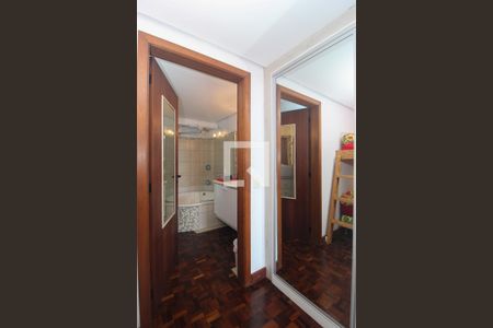 Casa à venda com 596m², 6 quartos e 4 vagas Casa à venda com 596m², 6 quartos e 4 vagassuite 2