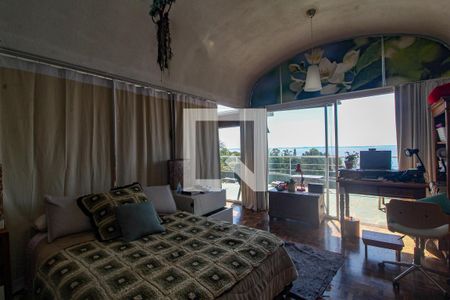 Casa à venda com 596m², 6 quartos e 4 vagas Casa à venda com 596m², 6 quartos e 4 vagassuite