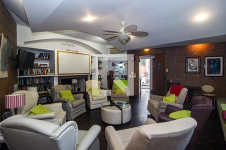 Casa à venda com 596m², 6 quartos e 4 vagas Casa à venda com 596m², 6 quartos e 4 vagasSala 2