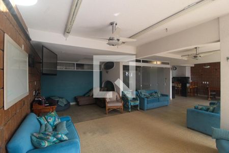 Casa à venda com 596m², 6 quartos e 4 vagas Casa à venda com 596m², 6 quartos e 4 vagasSala 3