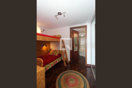 Casa à venda com 596m², 6 quartos e 4 vagas Casa à venda com 596m², 6 quartos e 4 vagassuite 2