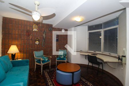 Casa à venda com 596m², 6 quartos e 4 vagas Casa à venda com 596m², 6 quartos e 4 vagasSala 3