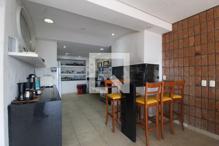 Casa à venda com 596m², 6 quartos e 4 vagas Casa à venda com 596m², 6 quartos e 4 vagasCozinha 2