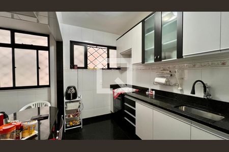 Apartamento à venda com 100m², 3 quartos e 1 vaga Apartamento à venda com 100m², 3 quartos e 1 vagaCozinha