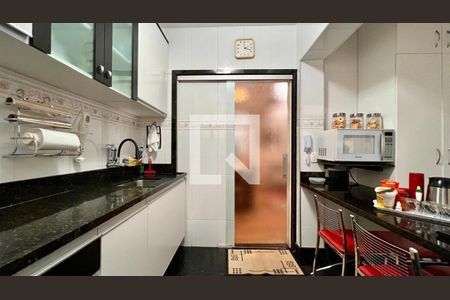 Apartamento à venda com 100m², 3 quartos e 1 vaga Apartamento à venda com 100m², 3 quartos e 1 vagaCozinha