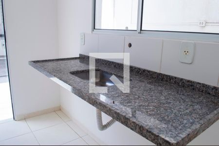 Casa de condomínio para alugar com 60m², 2 quartos e 2 vagasCozinha