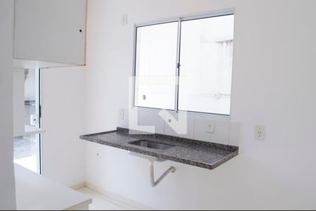 Casa de condomínio para alugar com 60m², 2 quartos e 2 vagasCozinha