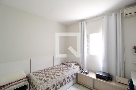 Quarto 2 de casa para alugar com 3 quartos, 180m² em Granada, Uberlândia