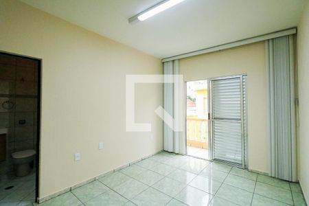 Casa à venda com 290m², 3 quartos e 2 vagasSuíte 1 - Externa