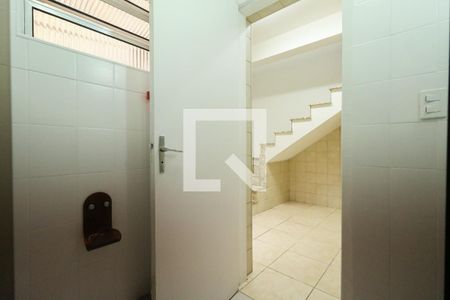 Casa à venda com 290m², 3 quartos e 2 vagasBanheiro Social