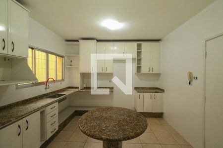 Casa à venda com 290m², 3 quartos e 2 vagasCozinha