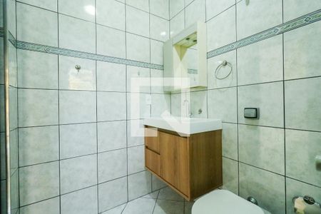 Casa à venda com 290m², 3 quartos e 2 vagasBanheiro da Suíte 1 - Externa