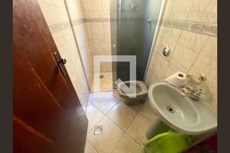 Casa à venda com 150m², 4 quartos e 7 vagasBanheiro Social