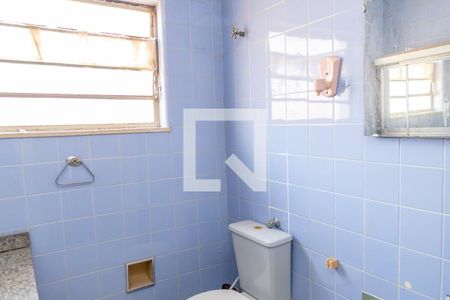Casa para alugar com 300m², 3 quartos e 4 vagasPiso superior- Banheiro Social