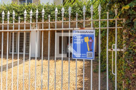 Casa para alugar com 300m², 3 quartos e 4 vagasDetalhe fachada-Placa do Quinto andar