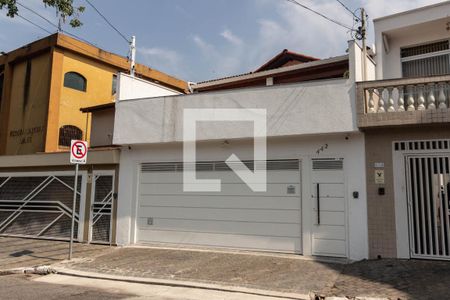 Casa para alugar com 143m², 3 quartos e 2 vagas Casa para alugar com 143m², 3 quartos e 2 vagasFachada