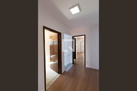 Casa para alugar com 143m², 3 quartos e 2 vagas Casa para alugar com 143m², 3 quartos e 2 vagasHall