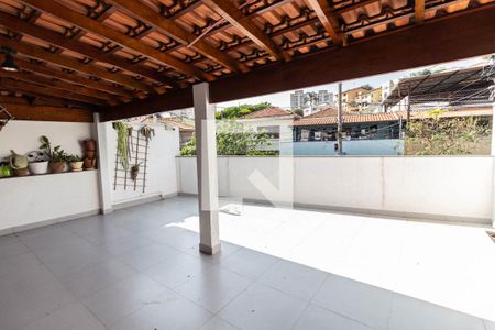 Casa para alugar com 143m², 3 quartos e 2 vagas Casa para alugar com 143m², 3 quartos e 2 vagasVaranda
