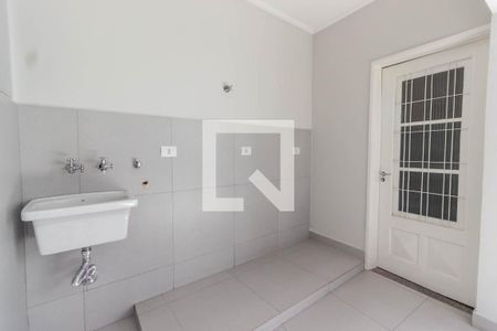 Casa para alugar com 143m², 3 quartos e 2 vagas Casa para alugar com 143m², 3 quartos e 2 vagasÁrea de serviço