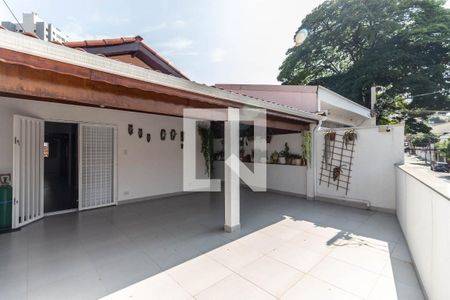 Casa para alugar com 143m², 3 quartos e 2 vagas Casa para alugar com 143m², 3 quartos e 2 vagasVaranda