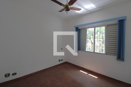 Casa à venda com 309m², 3 quartos e 5 vagasSuíte