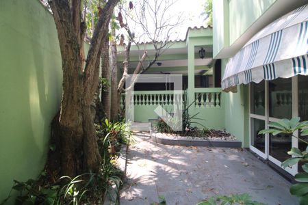 Casa à venda com 309m², 3 quartos e 5 vagasQuintal lateral