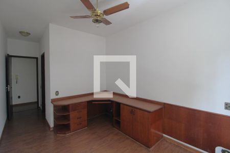 Casa à venda com 309m², 3 quartos e 5 vagasQuarto 2