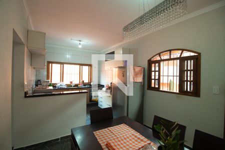 Casa à venda com 100m², 4 quartos e 2 vagas Casa à venda com 100m², 4 quartos e 2 vagasCopa e Cozinha