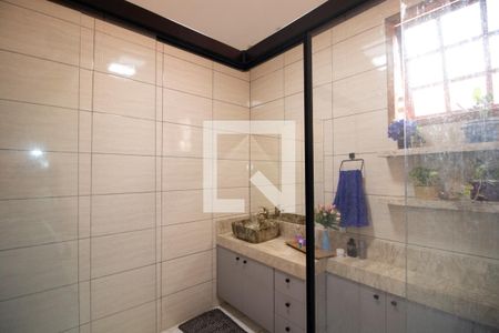 Casa à venda com 100m², 4 quartos e 2 vagas Casa à venda com 100m², 4 quartos e 2 vagasBanheiro