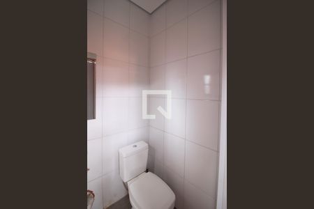 Casa à venda com 100m², 4 quartos e 2 vagas Casa à venda com 100m², 4 quartos e 2 vagasBanheiro 2