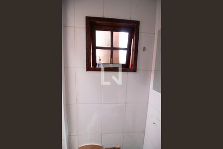 Casa à venda com 100m², 4 quartos e 2 vagas Casa à venda com 100m², 4 quartos e 2 vagasBanheiro 2