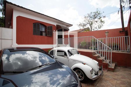 Casa à venda com 100m², 4 quartos e 2 vagas Casa à venda com 100m², 4 quartos e 2 vagasGaragem