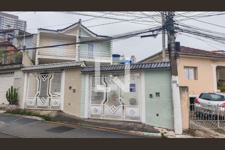Casa à venda com 158m², 3 quartos e 3 vagasFachada