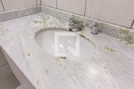 Casa à venda com 158m², 3 quartos e 3 vagasBanheiro da Suíte 2