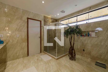 Casa de condomínio à venda com 600m², 4 quartos e 3 vagasBanheiro da Suíte 4