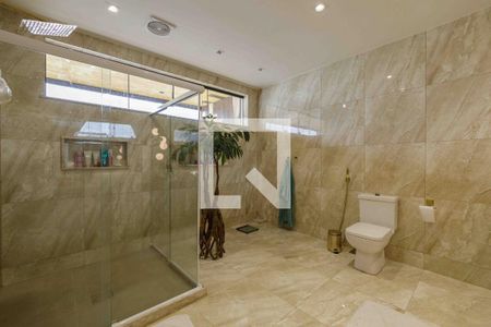 Casa de condomínio à venda com 600m², 4 quartos e 3 vagasBanheiro da Suíte 4