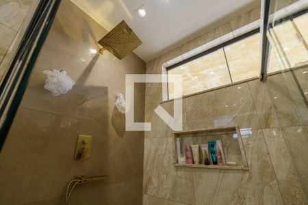 Casa de condomínio à venda com 600m², 4 quartos e 3 vagasBanheiro da Suíte 4