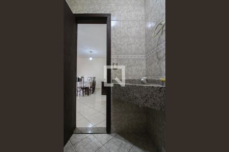 Casa à venda com 152m², 2 quartos e 1 vagaBanheiro Social 